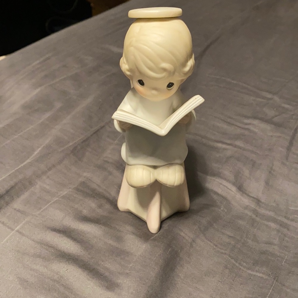 Precious moments vintage figurine